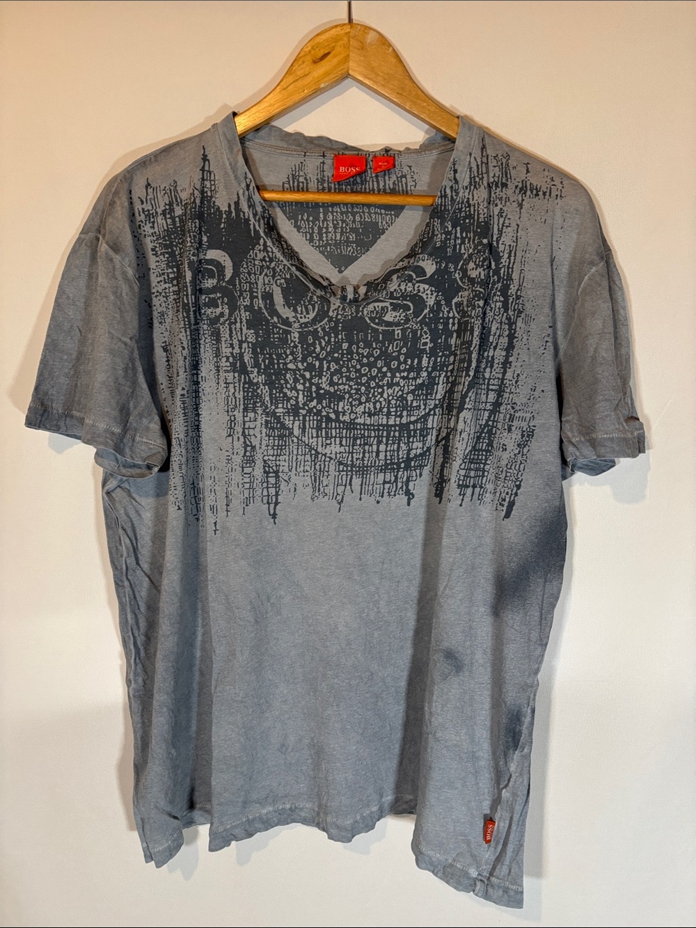 Y2K BOSS Gray Graphic V-Neck Short Sleeve Tee